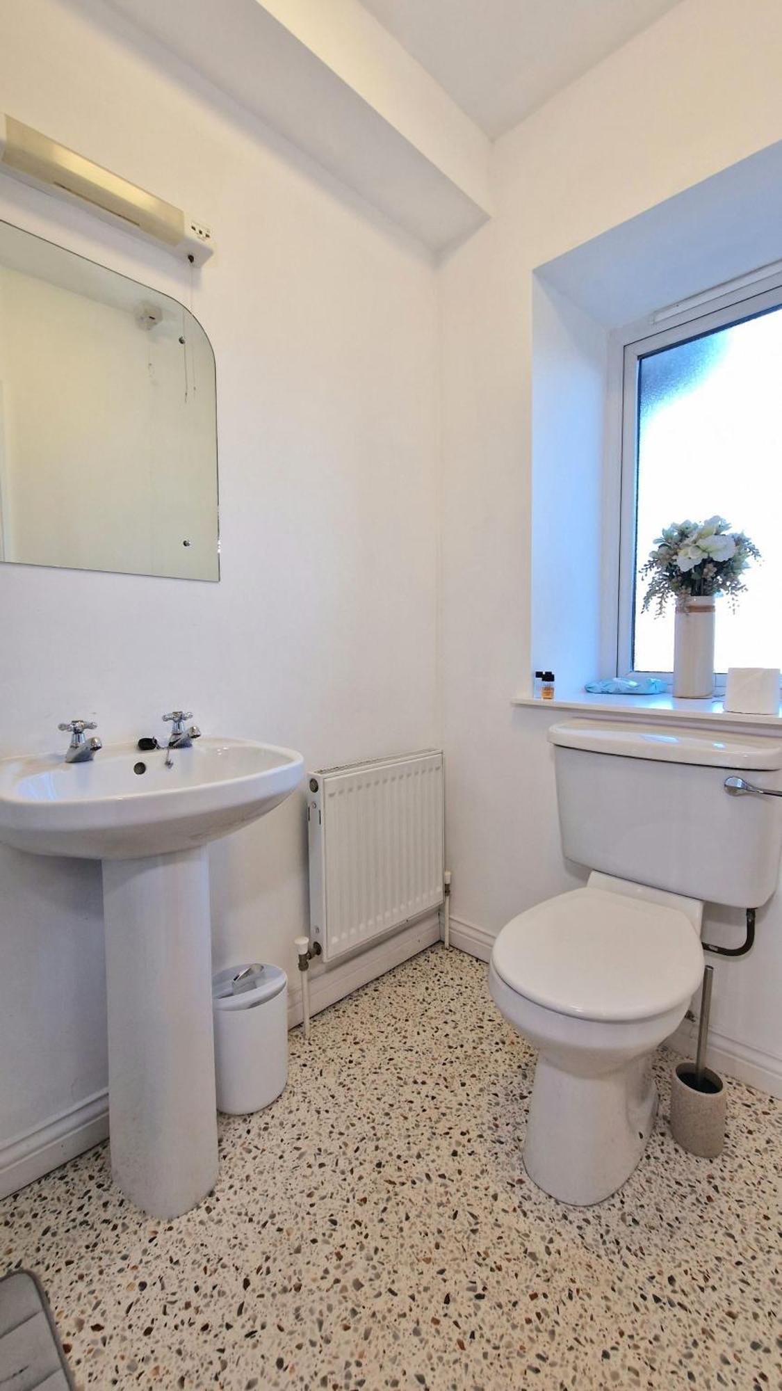 Cosy 3 Bedroom All Ensuites Galway Bagian luar foto
