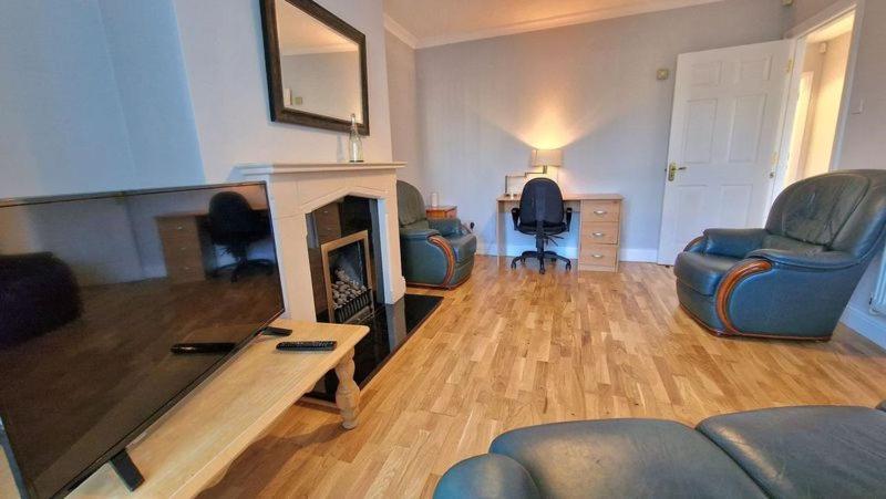 Cosy 3 Bedroom All Ensuites Galway Bagian luar foto